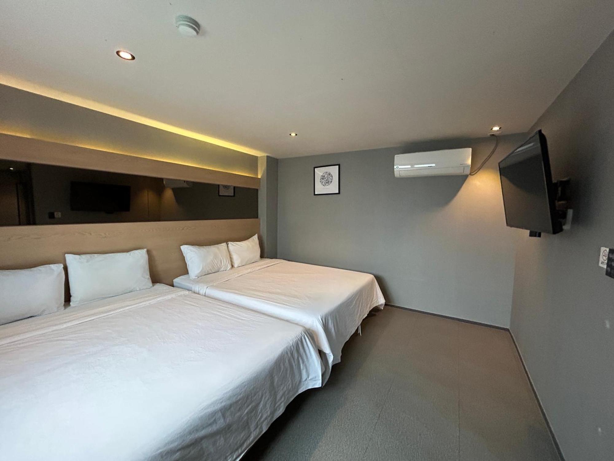 Deluxe Motel กอเจ ภายนอก รูปภาพ