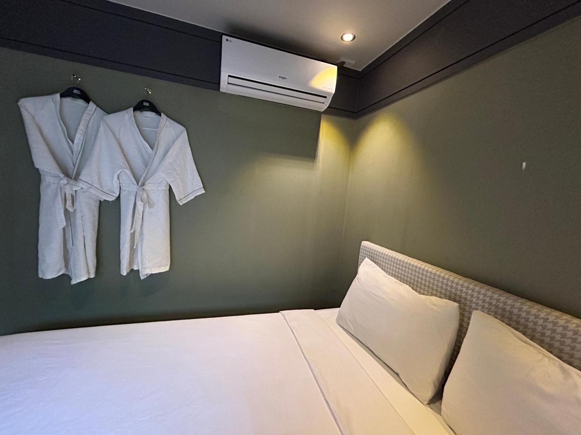 Deluxe Motel กอเจ ภายนอก รูปภาพ