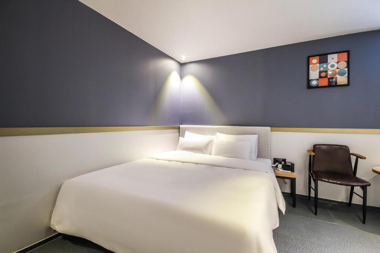 Deluxe Motel กอเจ ภายนอก รูปภาพ