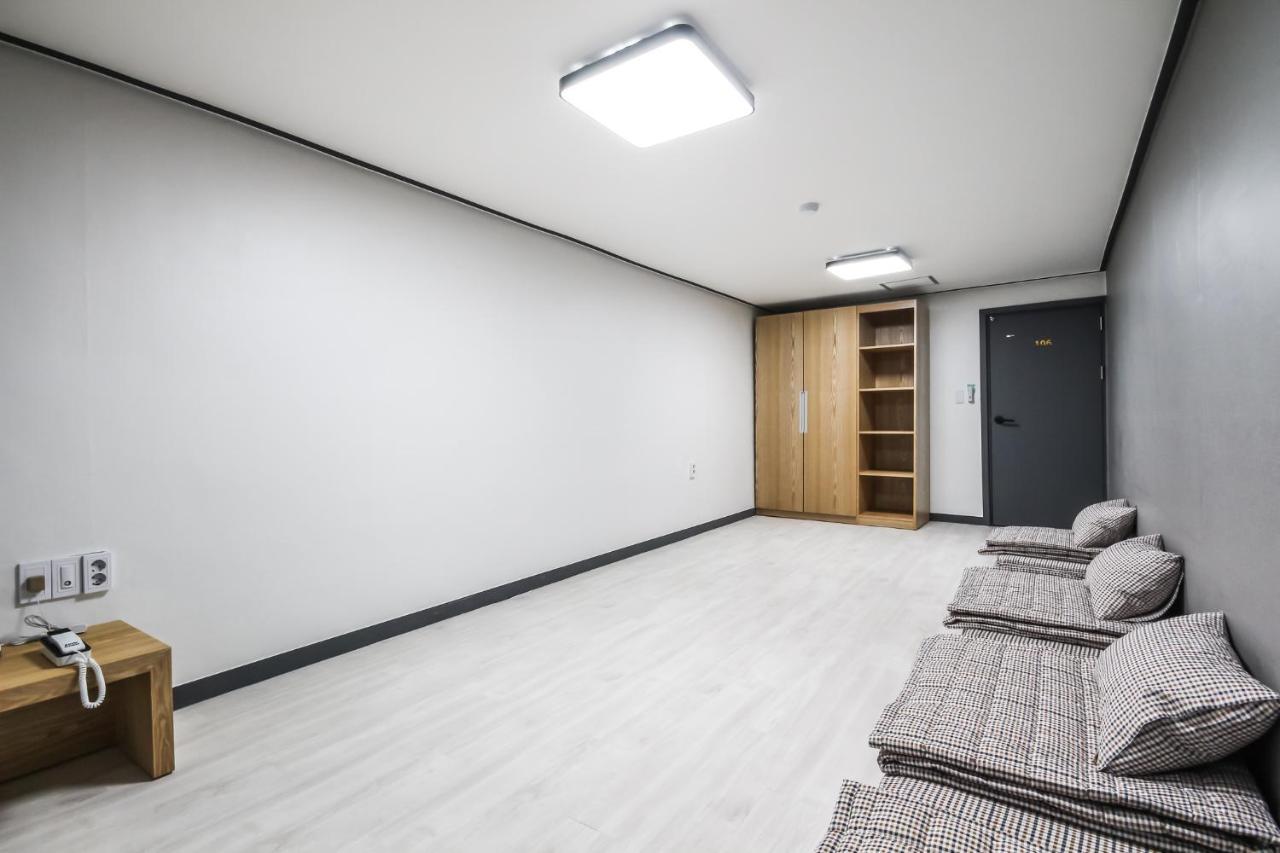 Deluxe Motel กอเจ ภายนอก รูปภาพ